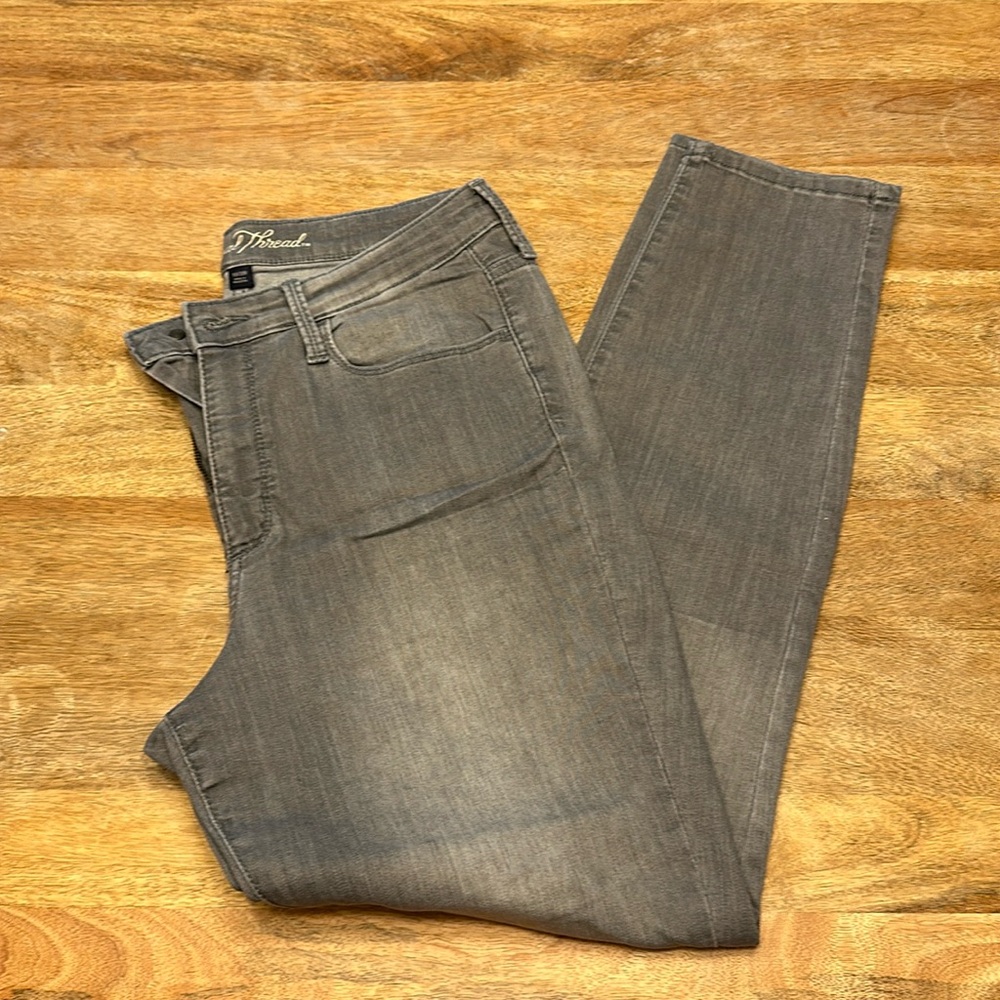 Universal Thread Gray Jeans